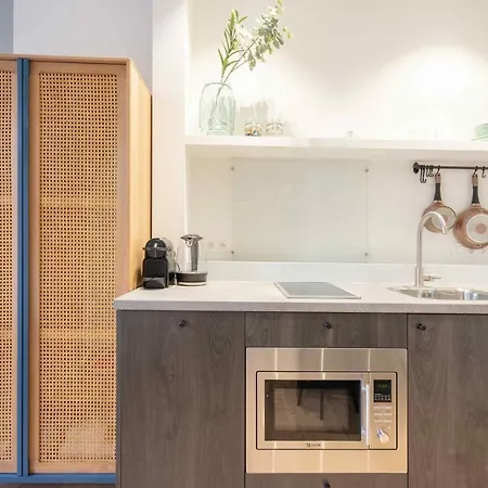 Shway - The Light Blue Parrot Apartment Antwerpen